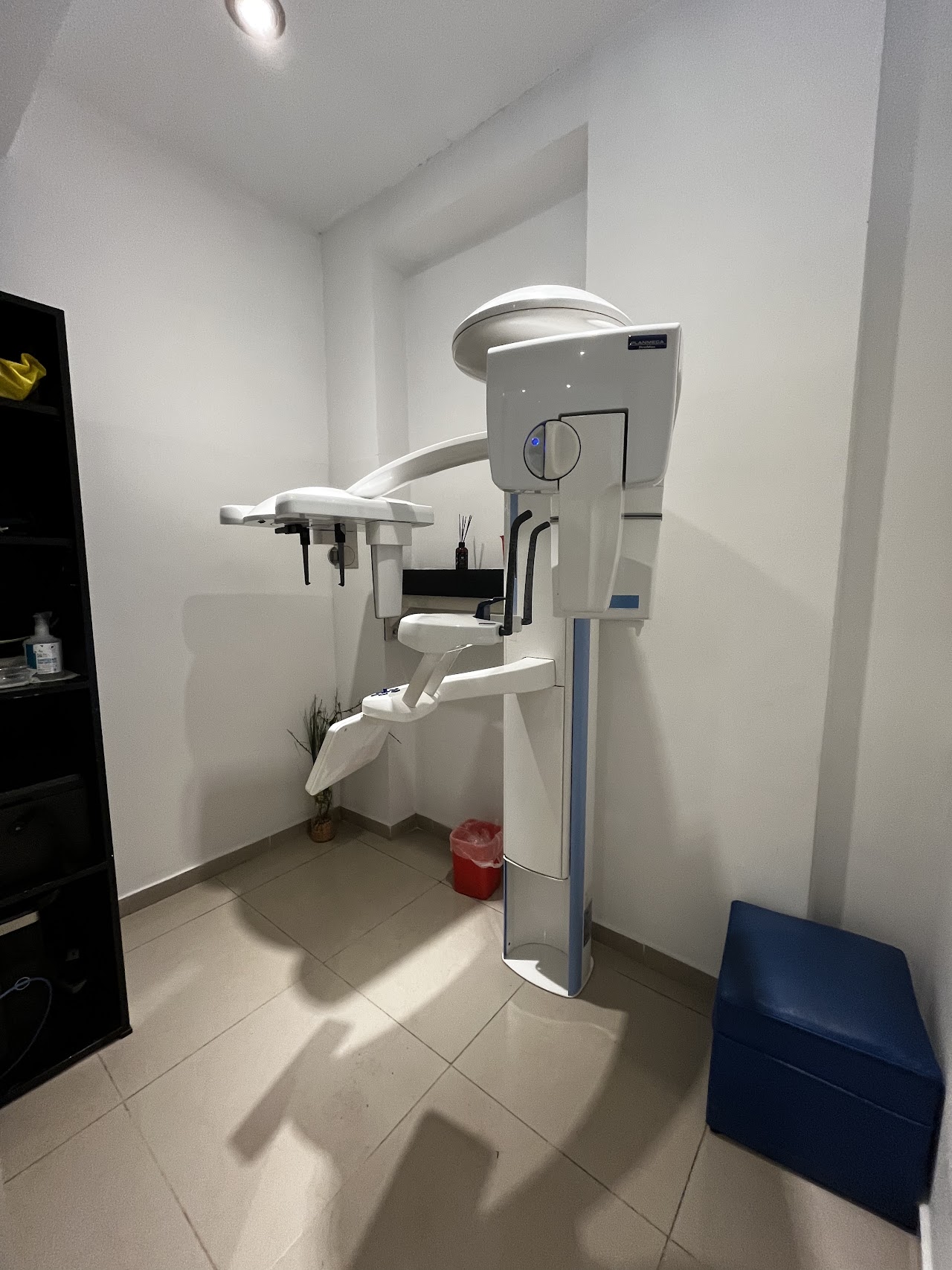 Sala de escáner CBCT de Co. Ra. Dent
